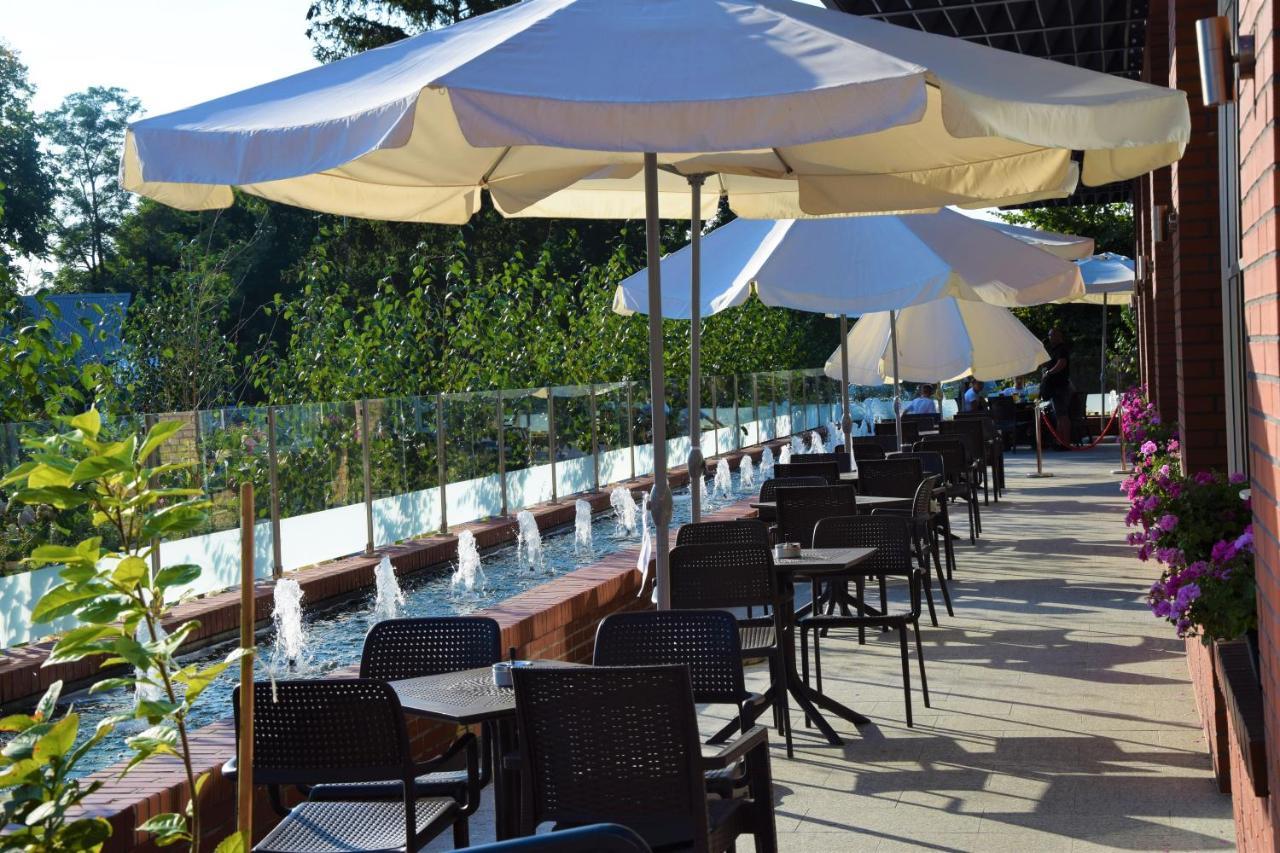 Hotel Greys Polonia Zasutowo Exterior foto